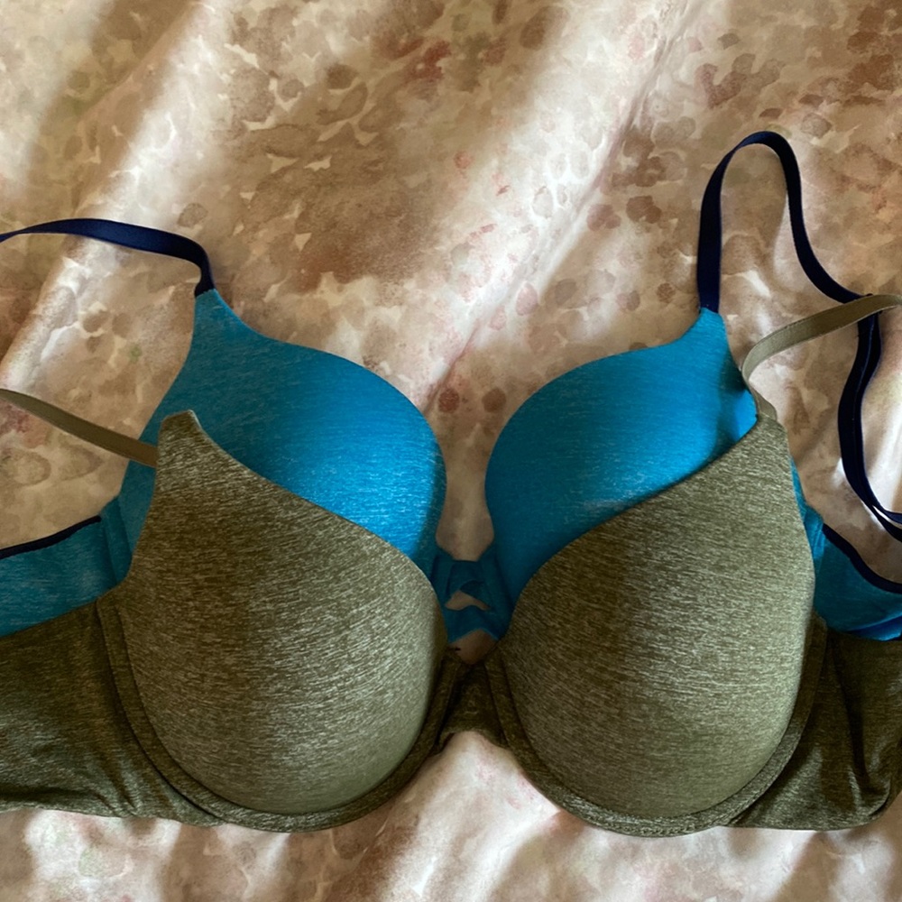 Bundle of 2 Victoria secret adjustable bras 32D - blue and green